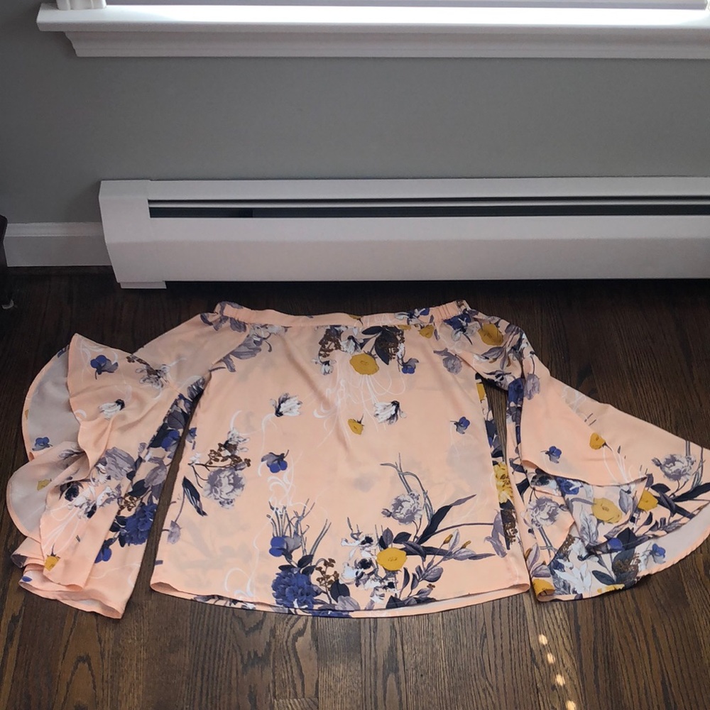 Off-the-shoulder Top